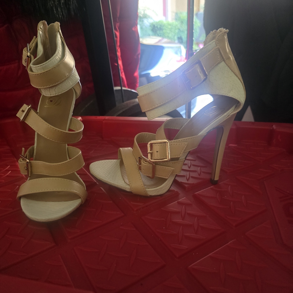 Elegant Tan Strappy Heels
